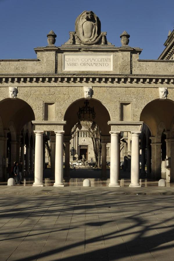 Bergamo Inn 15 Экстерьер фото The statue of Apollo
