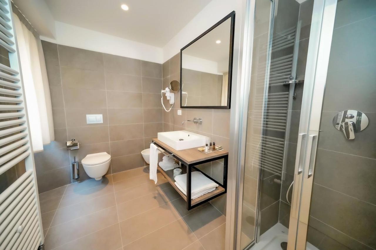 Bergamo Inn 15 Экстерьер фото Bathroom